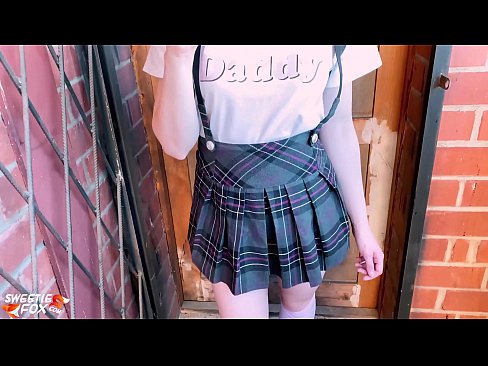 ❤️ 女学生深深地吸吮她的鸡巴，代替上课做爱 at zh-cn.shufflesex.ru❌❤